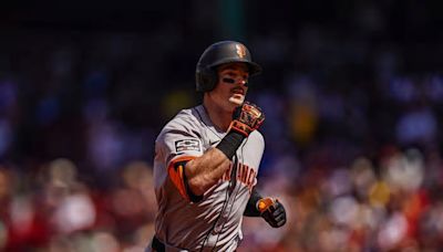 Announcer describes 'Field of Dreams' moment from Giants-Red Sox game