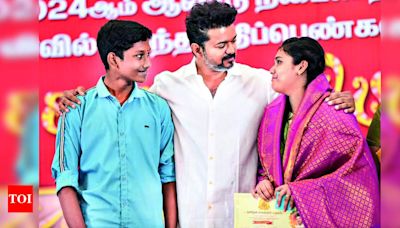 Dearth of good leaders in Tamil Nadu: Actor Vijay highlights the need for strong leadership in every sector | Chennai News - Times of India