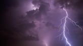 Alerta por tormentas eléctricas en 2 regiones para este martes: revisa las zonas afectadas - La Tercera