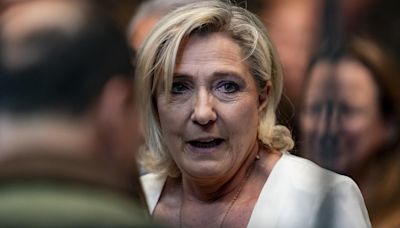 El programa antiinmigrante de Le Pen: desde negar la nacionalidad a los hijos de extranjeros nacidos en Francia a prohibir las ayudas