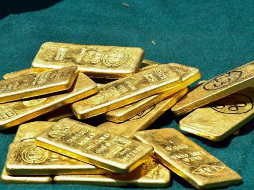 108 kg gold bar route: Smuggled from 7 nations to Tibet, then India - The Economic Times