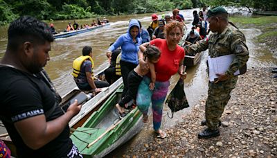 Clausura de pasos y alambres de púas: cómo Panamá comenzó a cerrar el peligroso tapón del Darién (y qué tan efectivo puede ser)