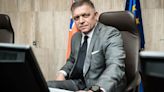El primer ministro eslovaco Robert Fico volvió a trabajar tras el intento de asesinato: “Siento haber sobrevivido, pero estoy de vuelta”