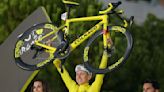 Tour de France : Tadej Pogacar remporte la Grande Boucle après 3 semaines de domination outrageuse