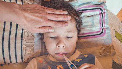 小孩猛咳高燒7天父母憂！兒醫揭「元凶」：無疫苗可治療