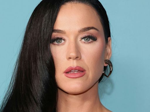 Katy Perry Just Wore The Viral “Toe Ring Shoes” & NGL, They're So Chic