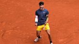 Carlos Alcaraz breezes into French Open quarter-finals with victory over Felix Auger-Aliassime