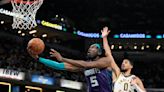 Mark Williams scores 27 as Hornets rally to edge Pacers 125-124