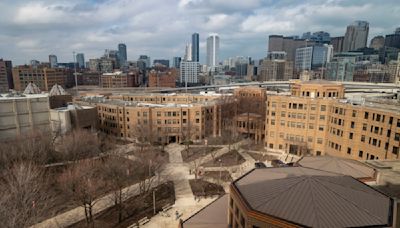 University of Illinois enrolls a record number of students