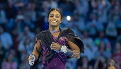 ‘You’re A Frickin’ Boss,’ Shawn Johnson Backs Gabby Douglas After Poor Showing At Core Classic
