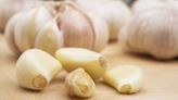 Here's What Happens If You Eat Raw Garlic Every Day