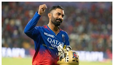 SA20 2024: Former RCB Wicketkeeper Dinesh Karthik Signs Up With Paarl Royals