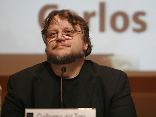 Guillermo del Toro es homenajeado en "La Más Draga" y así reaccionó