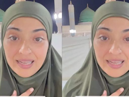 Mumtaz shares an emotional video from Mecca and says, 'I feel like a newborn baby' | Tamil Movie News - Times of India