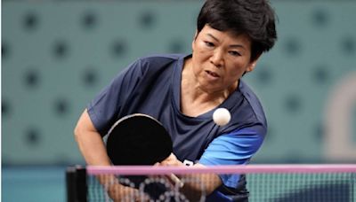 巴黎奧運／61歲桌球阿嬤贏了！倪夏蓮首戰4：2晉級 網跪：她6度參賽