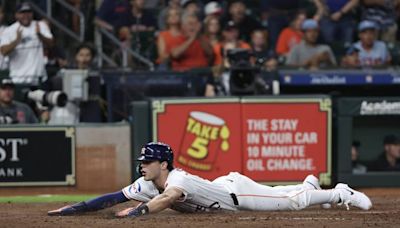 Astros complete three-game sweep of Marlins, win ninth in a row at home