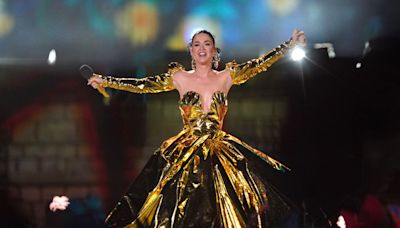 Katy Perry planning tour of UK's 'nooks and crannies'