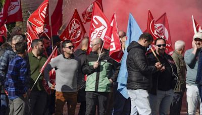 Femetal y sindicatos buscan hoy un acuerdo que evite la huelga en el metal asturiano