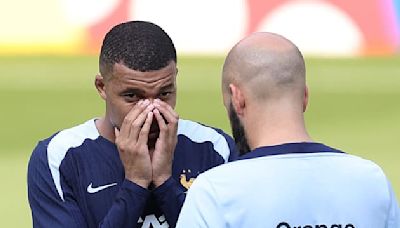 France-Belgique: Coman de retour, Mbappé gêné par son masque... les Bleus à l'entraînement avant leur 8e