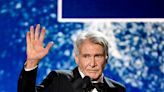 Harrison Ford, muy emocionado, habla como nunca de su mujer al recibir un premio en los Critics' Choice