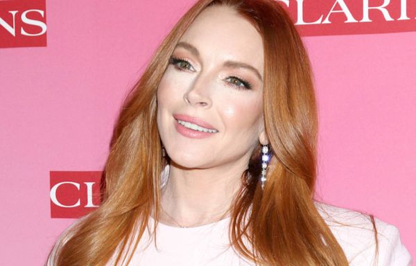 Lindsay Lohan Looks ‘Incredible’ in Groovy Swimsuit During Greece Vacation