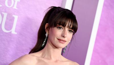 Anne Hathaway partage son étonnante astuce pour obtenir une bouche pulpeuse