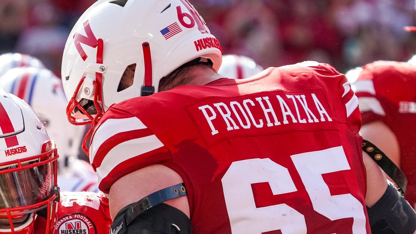 Nebraska OL Teddy Prochazka Suffers Season-Ending Injury