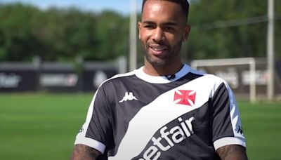 Alex Teixeira celebra mais um retorno ao Vasco: 'Minha segunda casa'