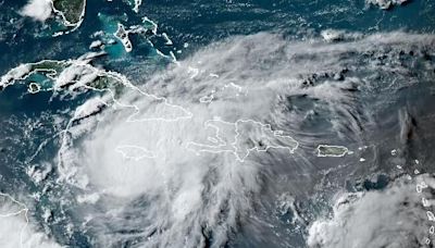 Hurricane Beryl moves over Jamaica as Cat 4, expected to reach Gulf in 2 days