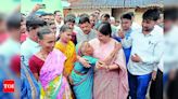 Minister Laxmi Hebbalkar assesses flood damage in Khanapur and Belagavi taluks | Hubballi News - Times of India