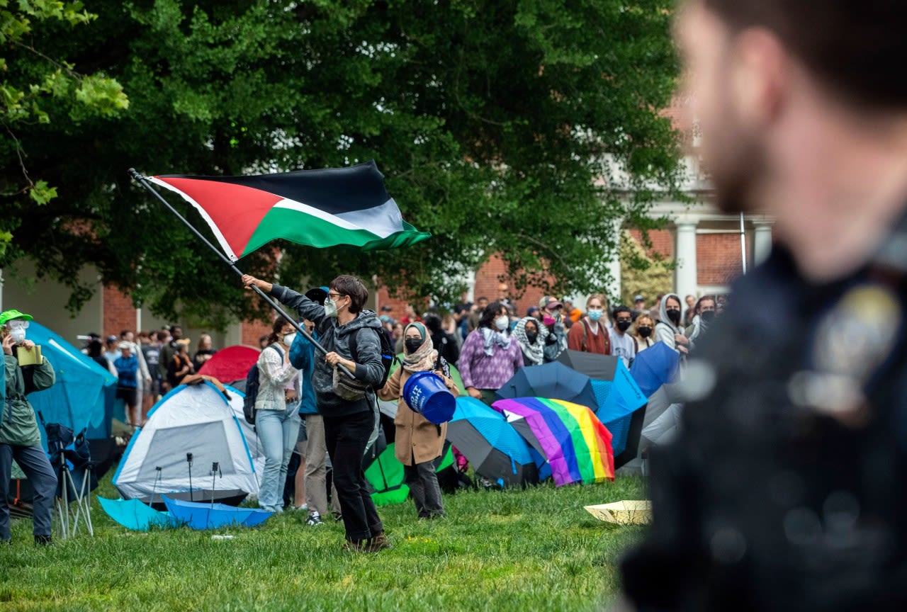 Police surround pro-Palestine student encampment at University of Southern California