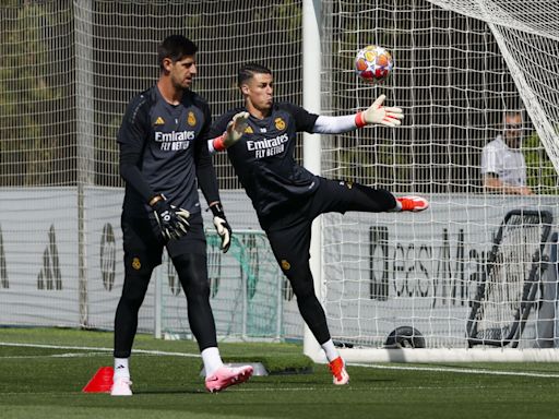 Lunin, baja por fiebre a cinco días de la final