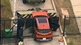 Un vehículo choca contra la reja de la oficina del FBI en Atlanta: hay una persona detenida