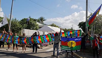 Tras los violentos disturbios, Emmanuel Macron anunció que no impondrá reformas electorales en Nueva Caledonia