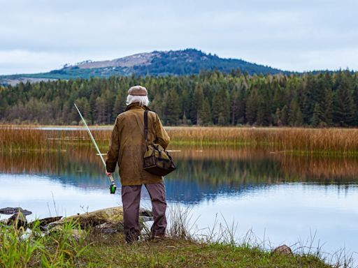 Pressure mounts on Britain’s oldest fly-fishing club to admit women after Garrick Club vote