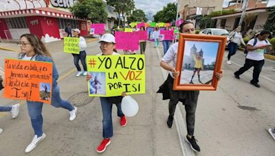 Marchan para exigir justicia por la muerte de una atleta tras ataque de perros pitbull en Oaxaca