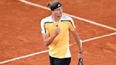 Zverev vira jogo perdido de 4h e vai às oitavas em Roland Garros