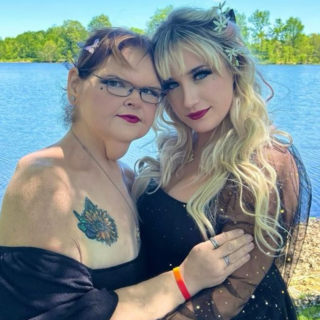 1000-lb Sisters’ Tammy Slaton Shows Off Transformation in Swimsuit Photo With Pal Haley Michelle - E! Online