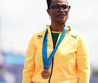 Depois de 24 anos de espera, velocista jamaicana recebe medalha de bronze