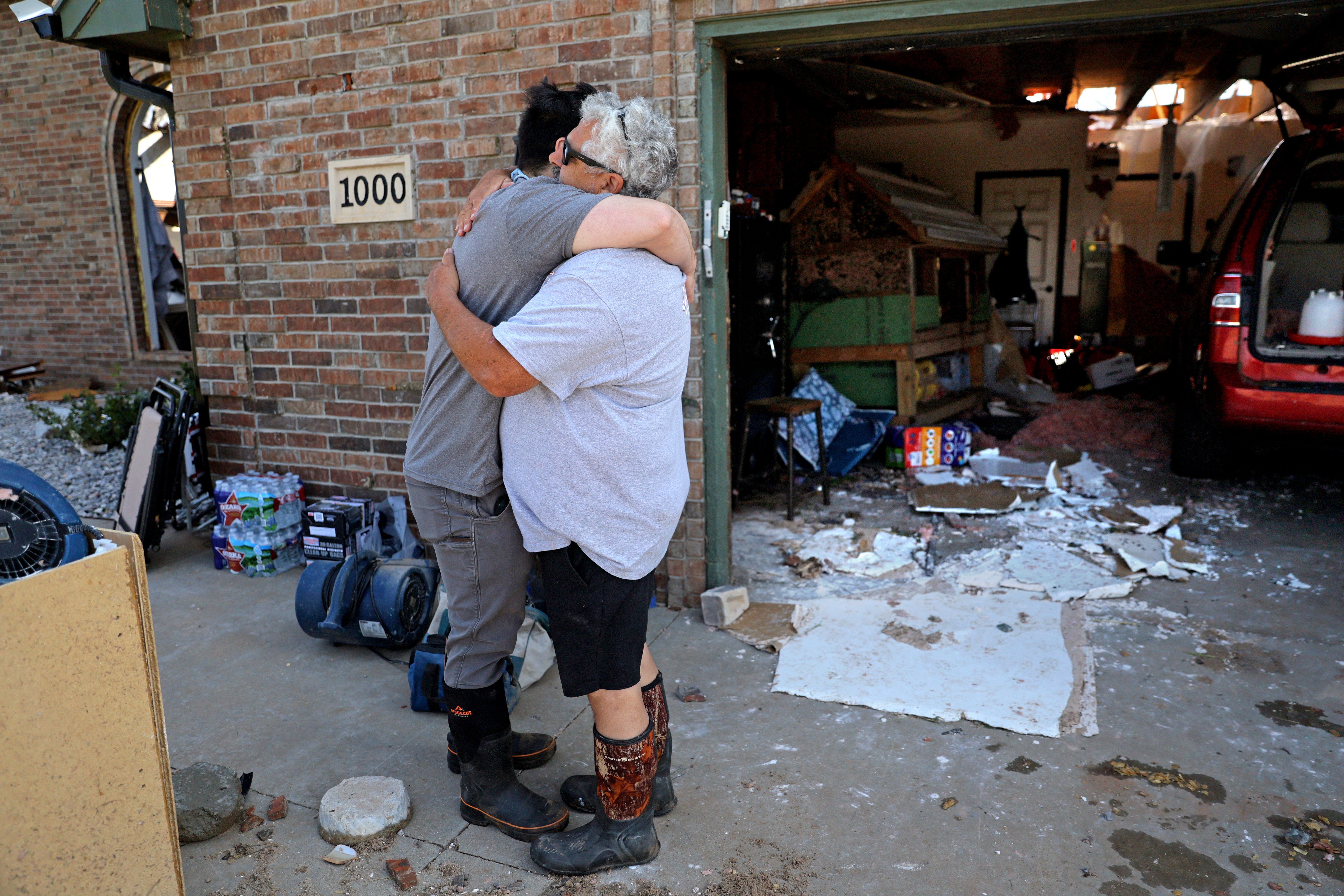 'That's it, the house is gone.' Residents cleaning up tornado damage in Oklahoma cities along I-40