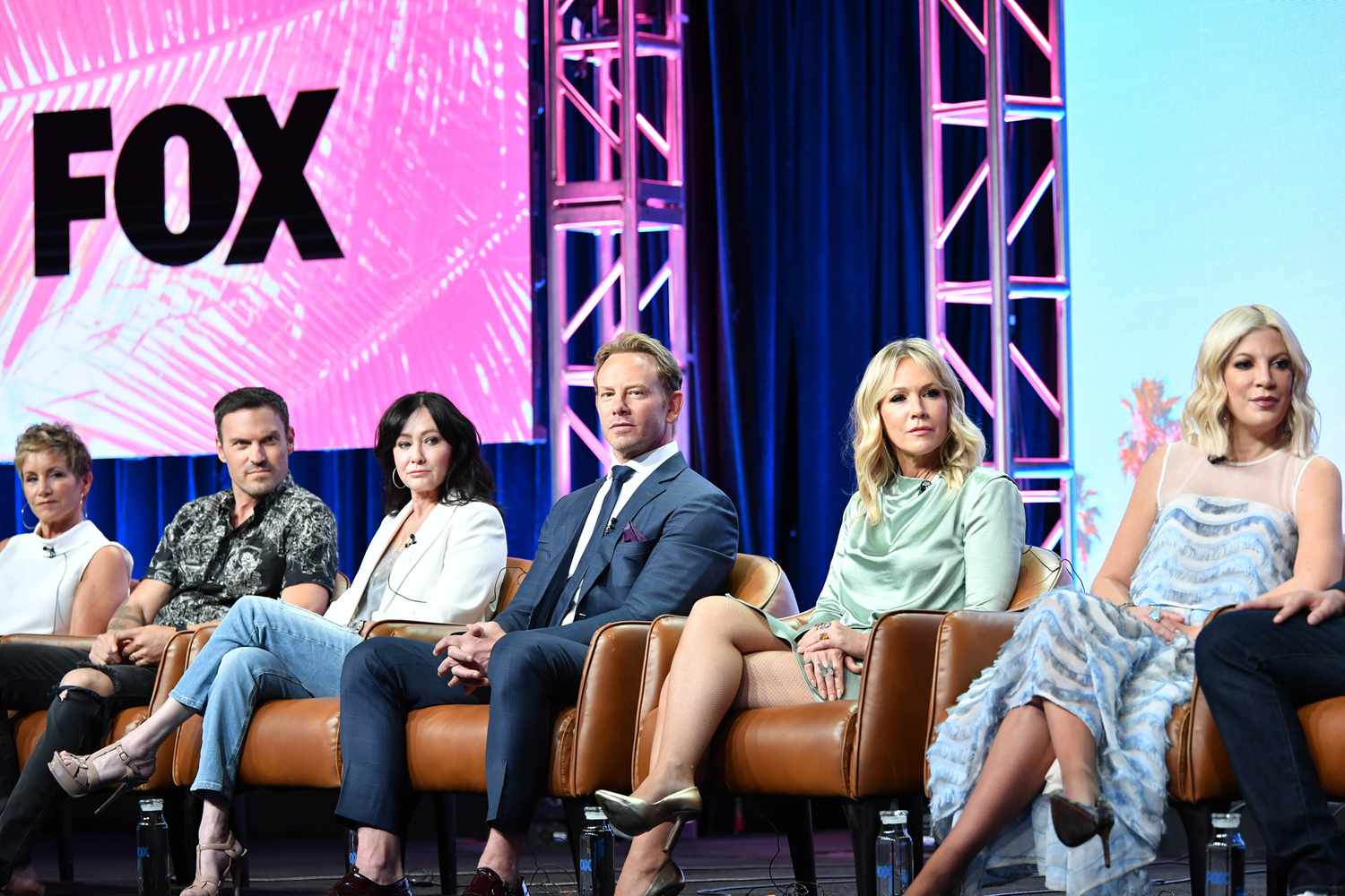 'Beverly Hills, 90210' Cast to Bring the Fun to Florida as They Reunite for Epic 90s Con Return (Exclusive)