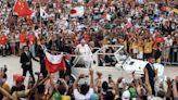 El papa celebró un acto ante más de un millón de jóvenes y les animó a levantarse siempre