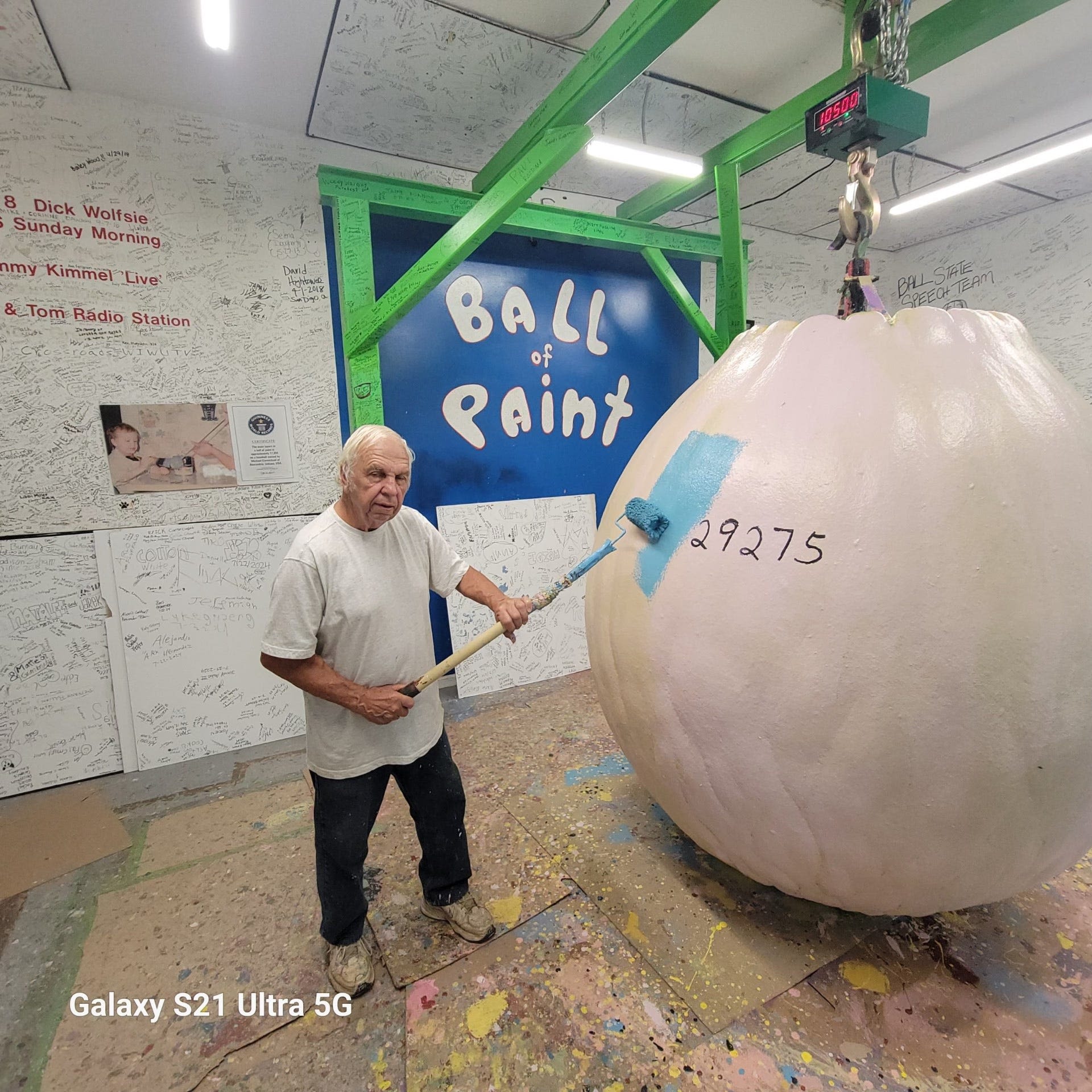 A rotating jail, a giant peach and 8 other weird roadside oddities in Indiana