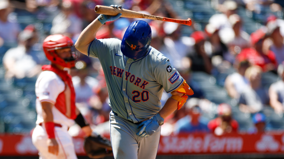 Mets drop Pete Alonso in lineup for first time since 2020 as wild-card race heats up