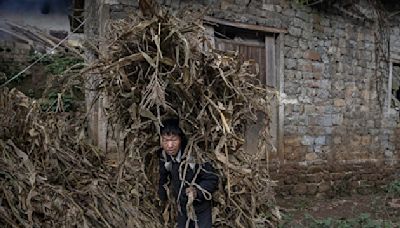 李強喊守住大規模返貧底線 脫貧造假引關注