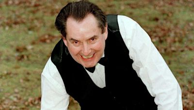 Ray Reardon: The world-beating cueman who swapped coal mine for Crucible