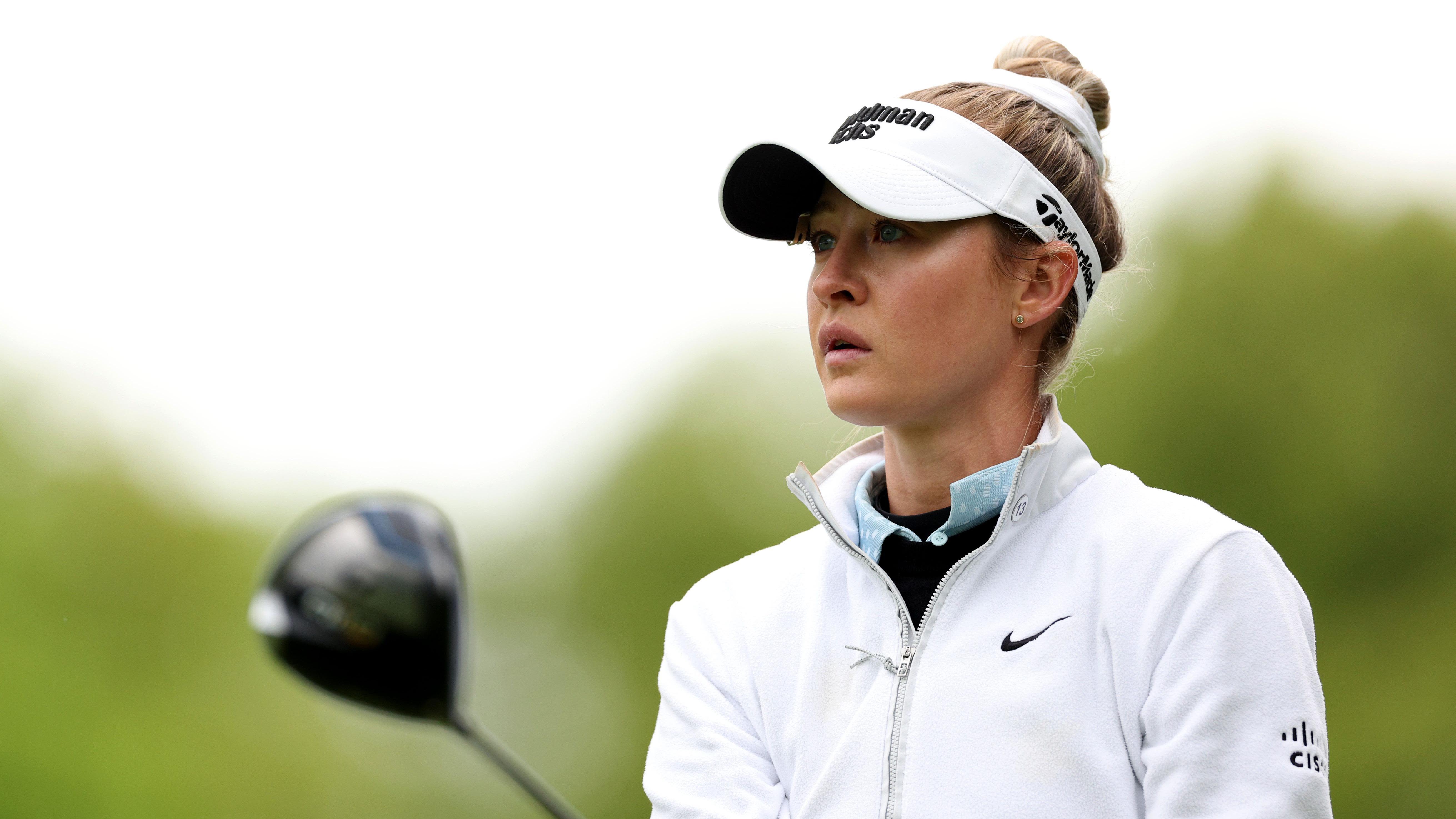 Korda closes on lead as she chases record title