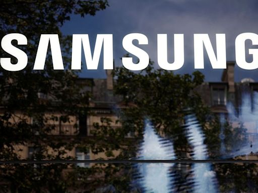 Exclusive-Samsung Electronics says it is not interested in spinning off foundry business