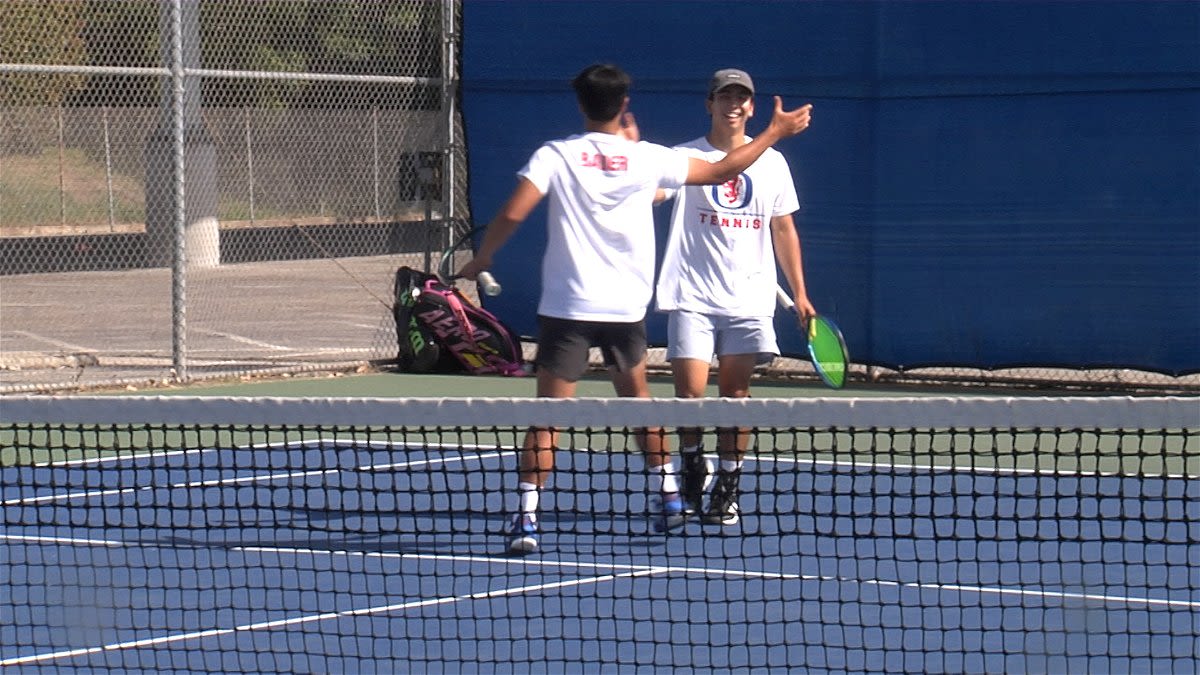 San Marcos boys tennis wins CIF-SS D1 opening round match against Mira Costa