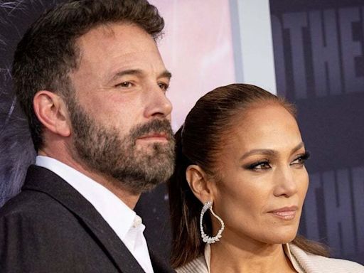 This Is Why Ben Affleck And Jennifer Lopez Are Reportedly Holding Off From Announcing Their 'Official Split'